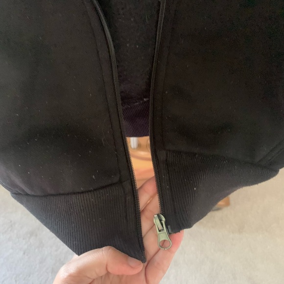 BLACK ZIPPERED SWEATER - Picture 4 of 6